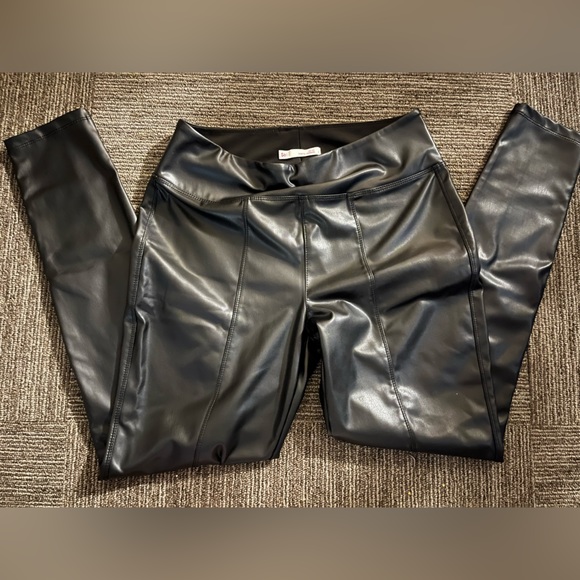 SO Pointe leggings faux leather - Picture 1 of 2